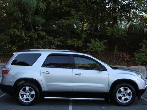 Used 2010 GMC Acadia SLE image 5