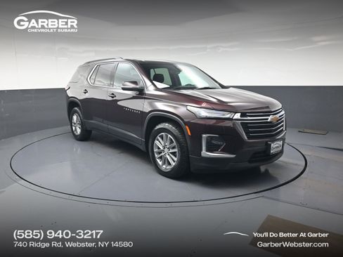 Used 2023 Chevrolet Traverse LT w/ Rear Camera Mirror Package AWD/4WD image 1