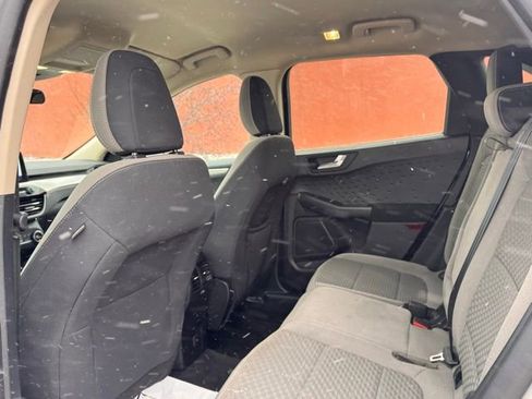 Used 2020 Ford Escape SE image 29