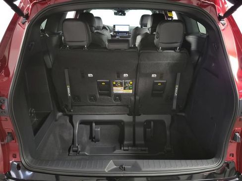 Used 2026 Toyota Sienna Limited FWD image 29