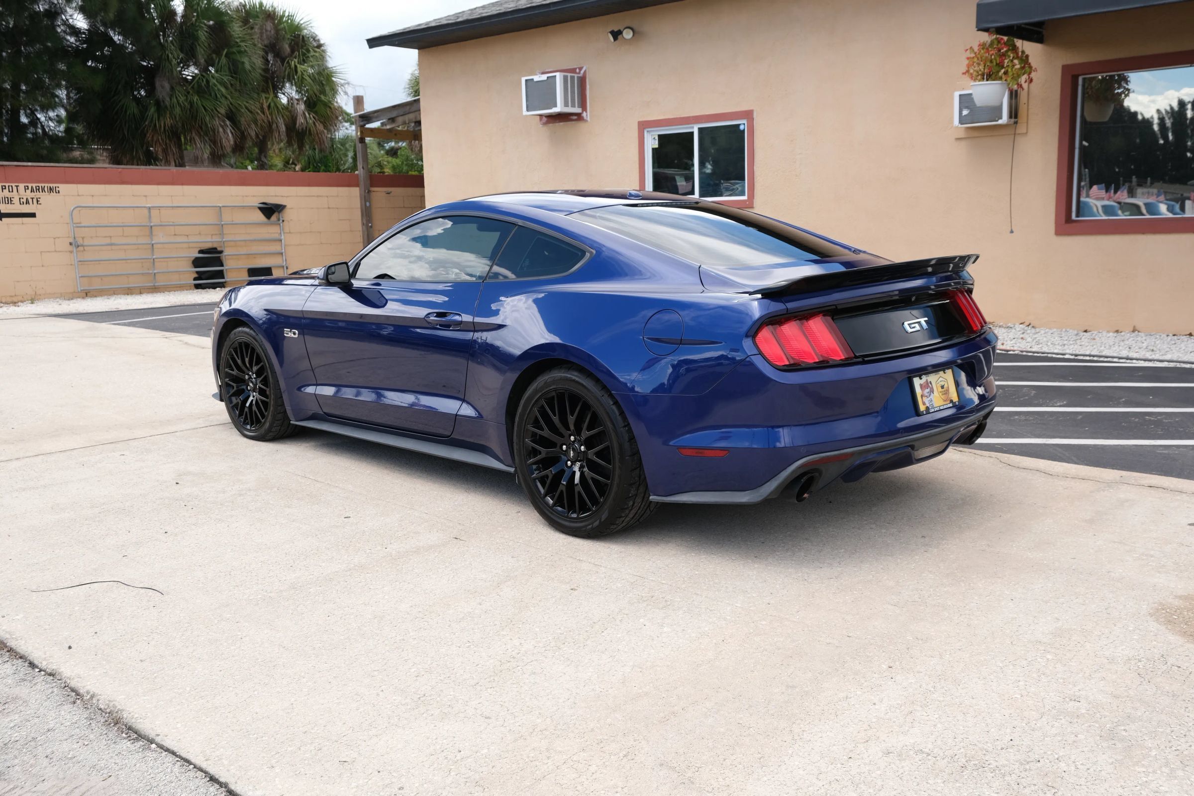 Used 2016 Ford Mustang GT Premium w/ GT Performance Package RWD image 7