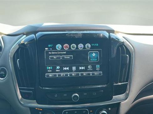 Used 2019 Chevrolet Traverse Premier w/ Driver Confidence II Package FWD image 12