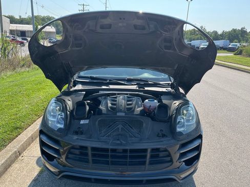Used 2015 Porsche Macan Turbo AWD/4WD image 13