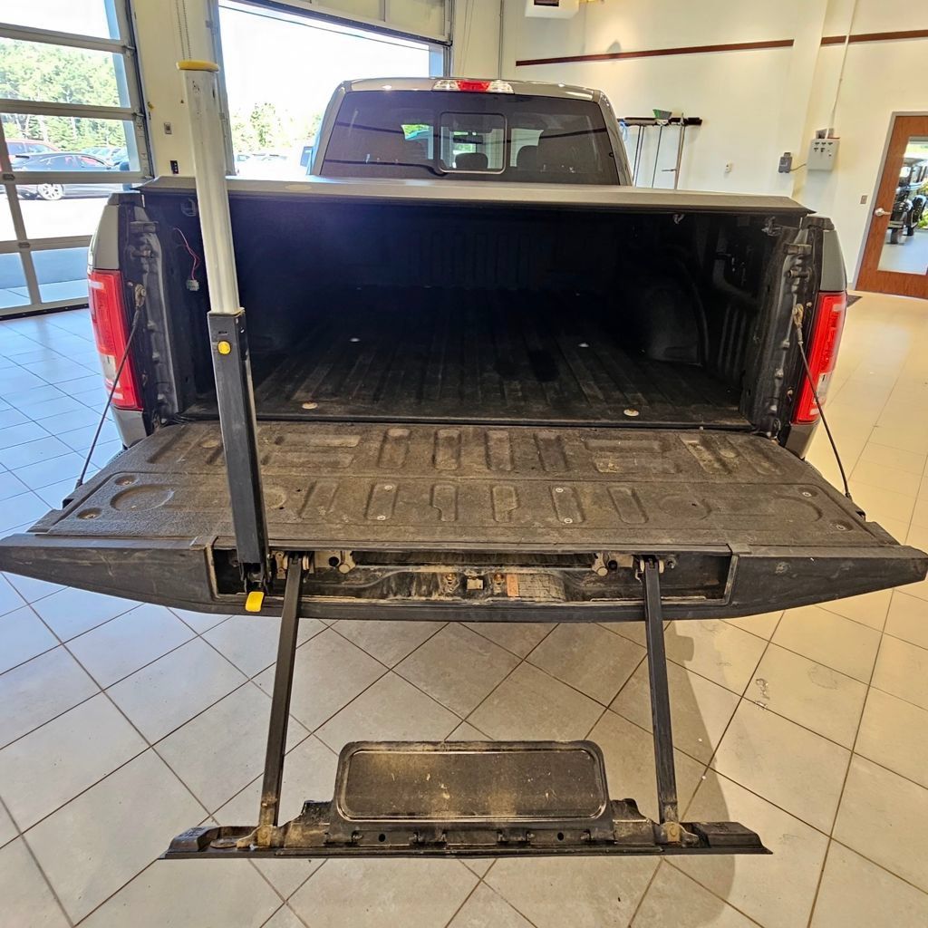 Used 2017 Ford F150 XLT w/ Equipment Group 302A Luxury AWD/4WD image 4
