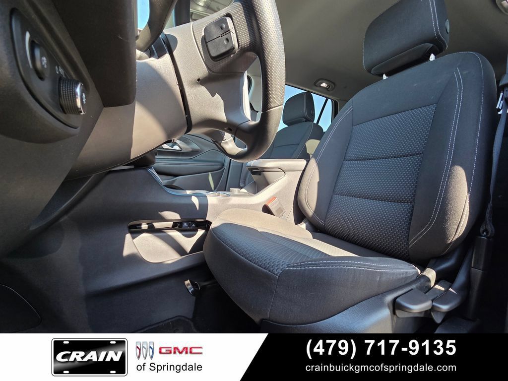 Used 2024 GMC Terrain SLE FWD image 24