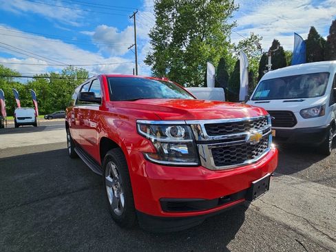 Used 2020 Chevrolet Suburban LT AWD/4WD image 7