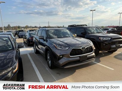 Used 2022 Toyota Highlander Platinum