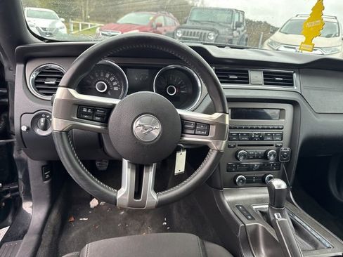 Used 2014 Ford Mustang GT image 12
