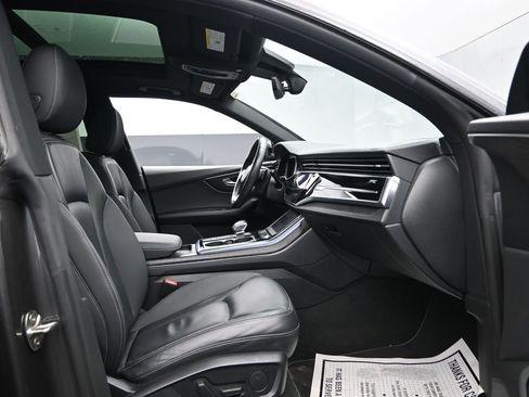 Used 2021 Audi Q8 Premium w/ Black Optic Package image 33