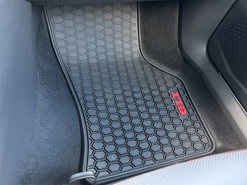 Certified 2025 Volkswagen Jetta GLI Autobahn image 22