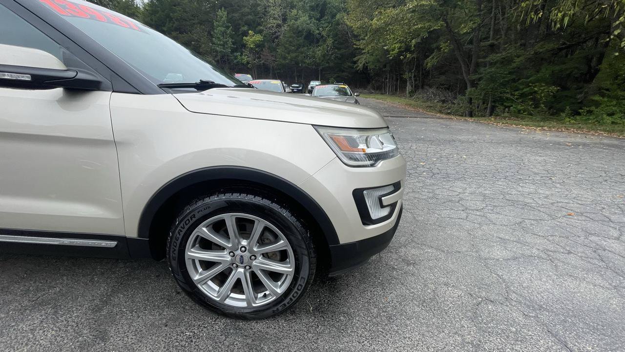 Used 2017 Ford Explorer Limited FWD image 12