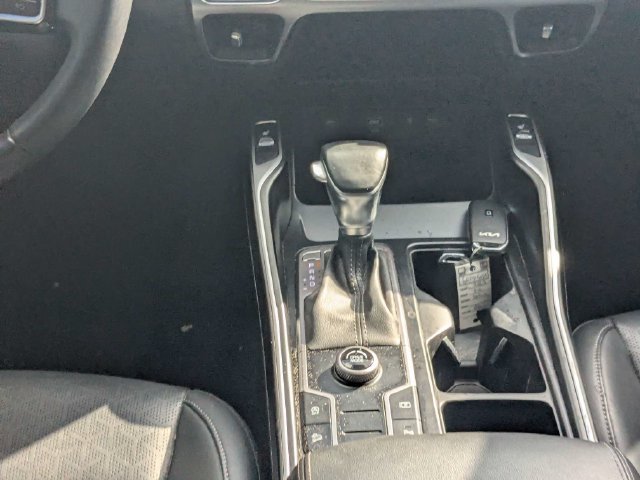 Used 2023 Kia Sorento S FWD image 19