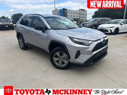Used 2024 Toyota RAV4 LE AWD/4WD image 1