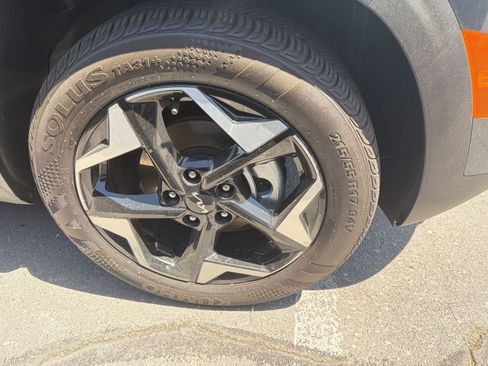 Used 2025 Kia Seltos S FWD image 9