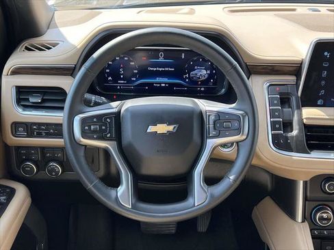 Used 2024 Chevrolet Suburban Premier AWD/4WD image 15