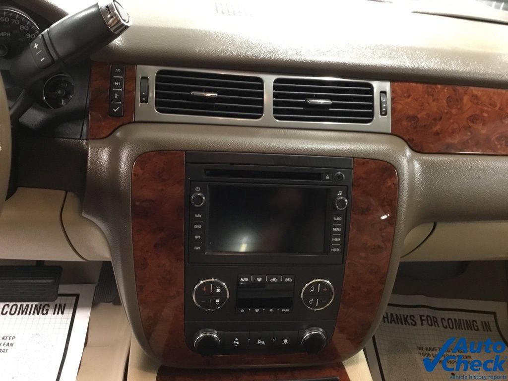 Used 2011 Chevrolet Avalanche LTZ AWD/4WD image 62