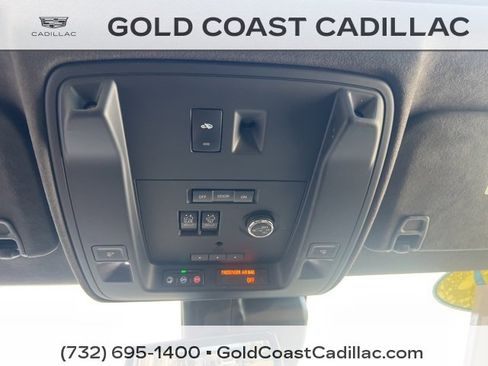 Used 2020 Cadillac Escalade Platinum image 30
