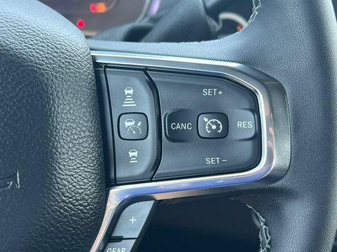 Used 2025 RAM 2500 Laramie AWD/4WD image 23