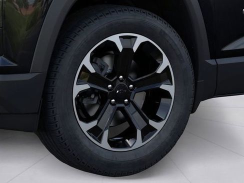 New 2026 Chevrolet Equinox LT w/ Safety and Technology Package AWD/4WD image 9