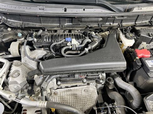 Used 2020 Nissan Rogue SL w/ Premium Package image 30