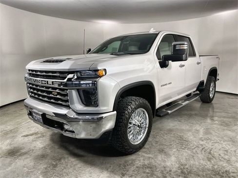 Used 2021 Chevrolet Silverado 3500 LTZ w/ LTZ Premium Package image 4