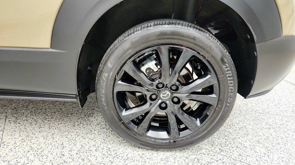 Used 2024 MAZDA CX-30 Carbon AWD/4WD image 9
