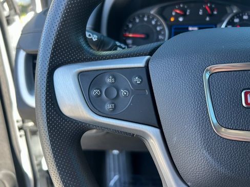 Used 2023 GMC Terrain SLE image 18