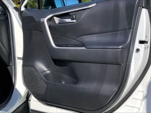 Certified 2023 Toyota RAV4 XLE image 22