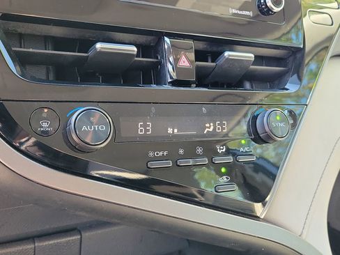 Used 2023 Toyota Camry SE w/ Convenience Package FWD image 30