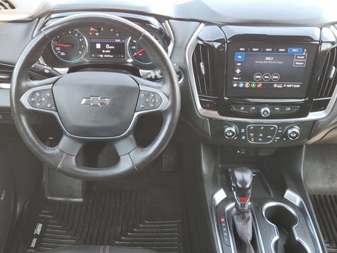Used 2022 Chevrolet Traverse RS FWD image 29