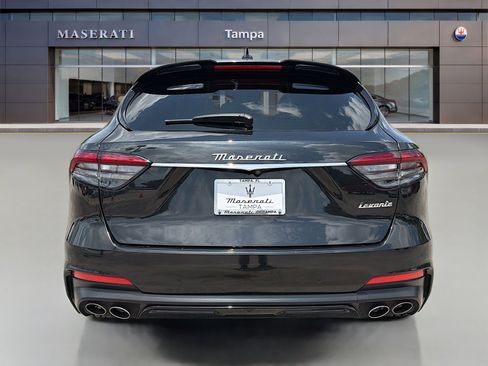 Used 2022 Maserati Levante Modena AWD/4WD image 4