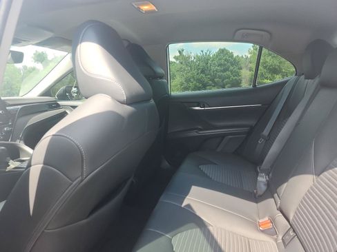 Used 2023 Toyota Camry SE FWD image 10