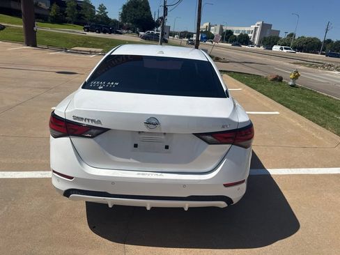 Used 2022 Nissan Sentra SV FWD image 14
