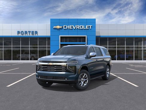 New 2025 Chevrolet Suburban Premier AWD/4WD image 32