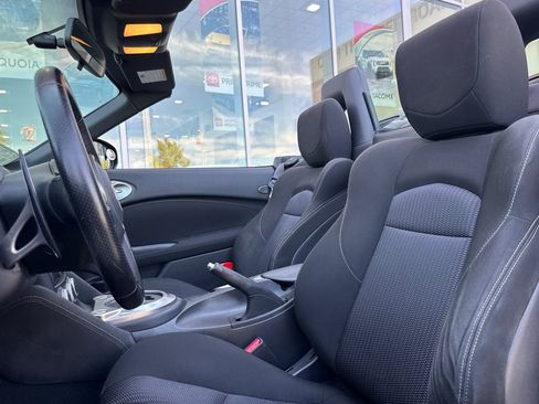 Used 2014 Nissan 370Z Roadster RWD image 5