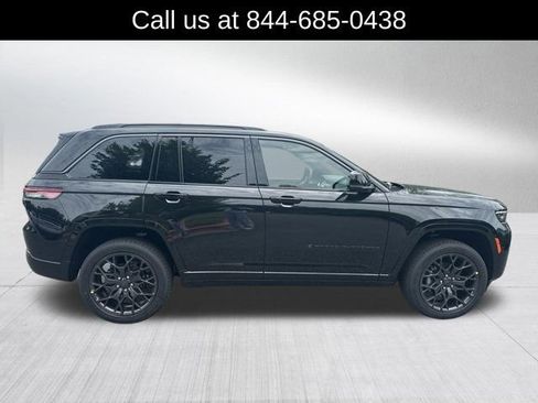 New 2026 Jeep Grand Cherokee Summit AWD/4WD image 4