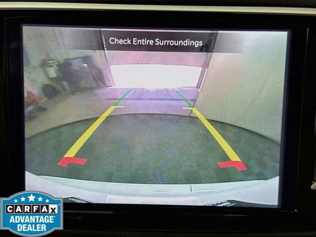 Used 2021 Chrysler Pacifica Touring-L FWD image 13