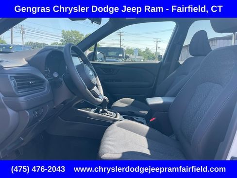 Used 2025 Subaru Forester Premium AWD/4WD image 48