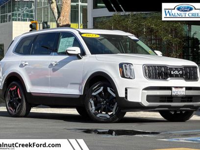 Used 2023 Kia Telluride EX w/ EX Captain's Chair Package