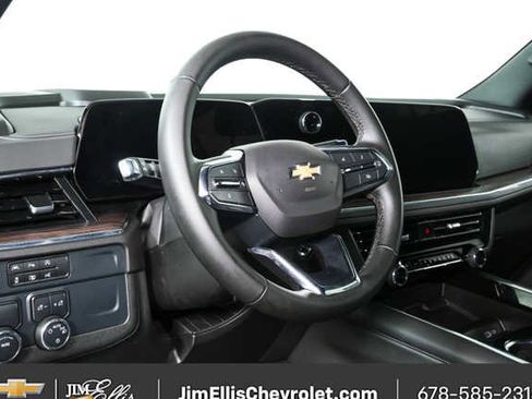 Used 2025 Chevrolet Tahoe LT image 4