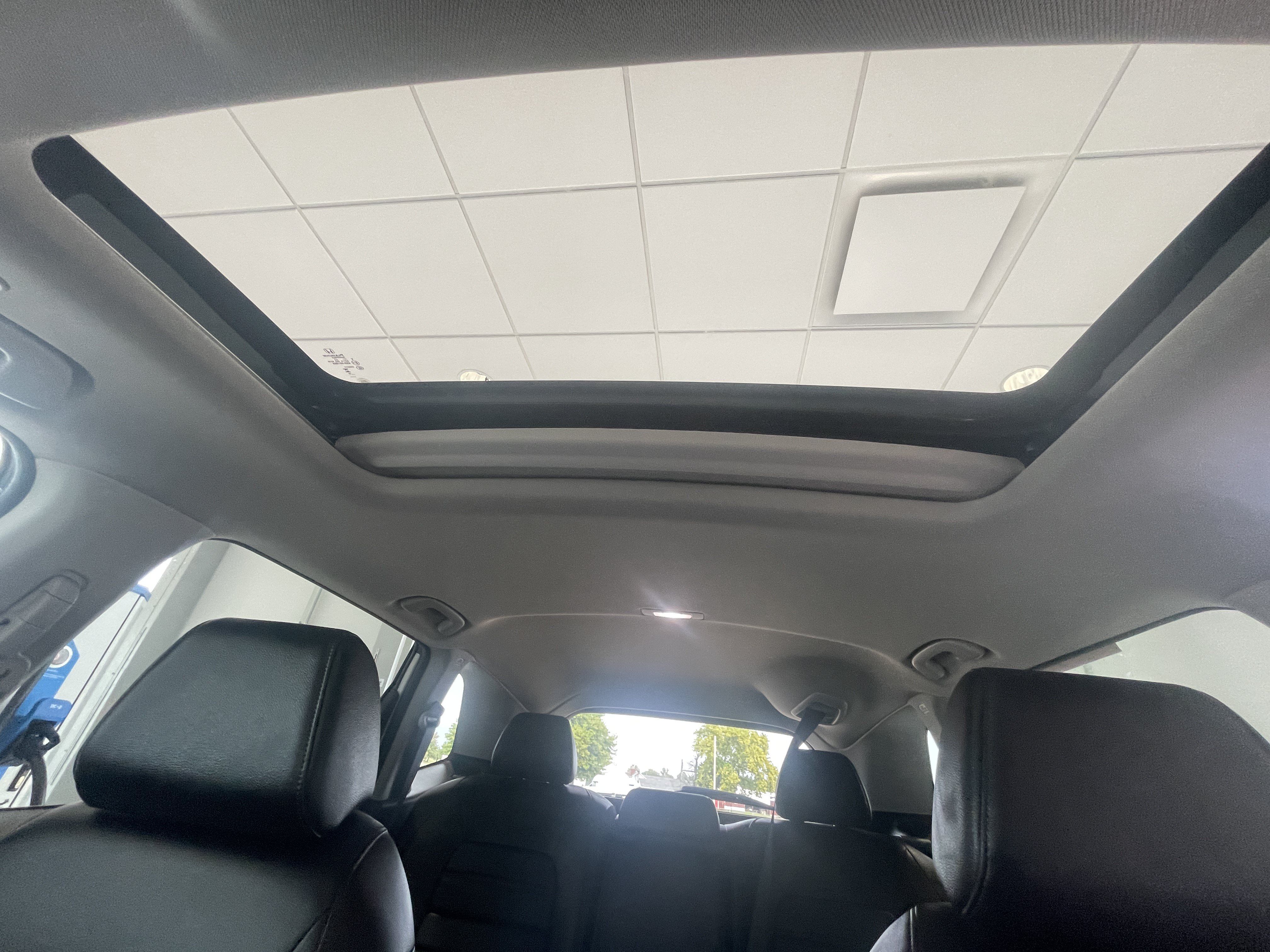 Used 2026 Honda CR-V EX-L image 4