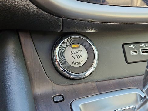 Used 2021 Nissan Murano Platinum w/ Cargo Package image 20