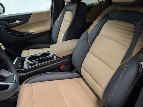 New 2026 Chevrolet Equinox ACTIV w/ Convenience Package III AWD/4WD image 11