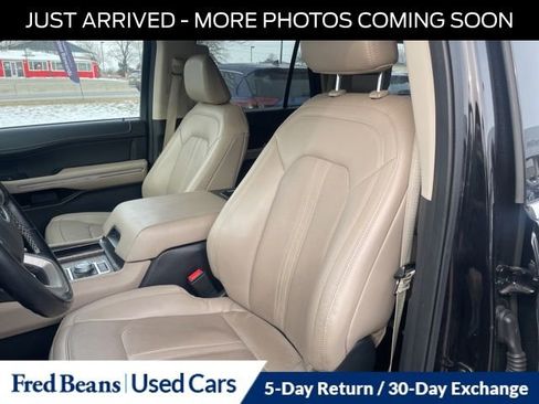 Used 2022 Ford Expedition Max Limited image 11