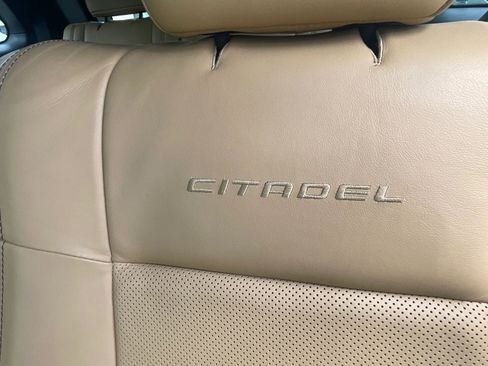 Used 2017 Dodge Durango Citadel w/ Technology Group AWD/4WD image 34
