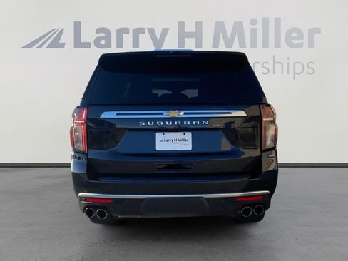Used 2023 Chevrolet Suburban High Country w/ Premium Package 2 AWD/4WD image 4