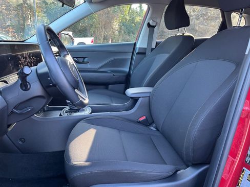 Used 2025 Hyundai Kona SEL image 27