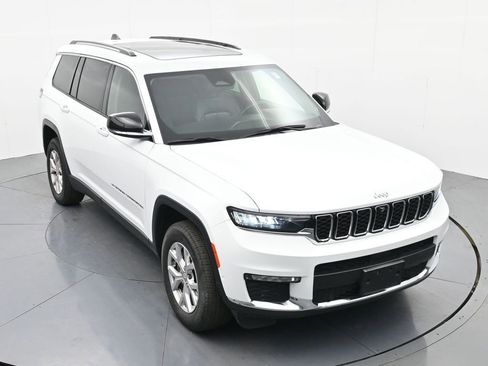 Used 2022 Jeep Grand Cherokee L Limited w/ Luxury Tech Group II image 23