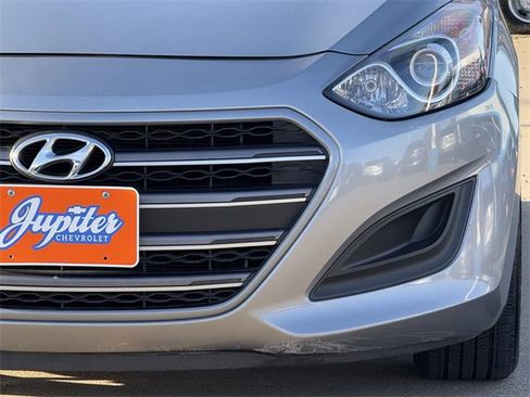 Used 2016 Hyundai Elantra GT image 9