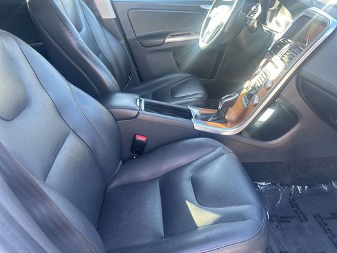 Used 2017 Volvo XC60 T5 Inscription w/ Advanced Package image 21